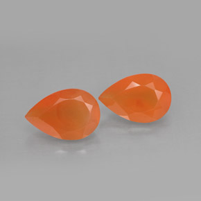 カラットの天然オレンジカーネリアン（9.1×6.2 mm・透明）