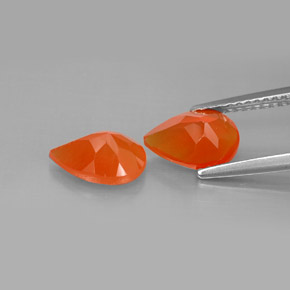 カラットの天然オレンジカーネリアン（9.1×6.2 mm・透明）