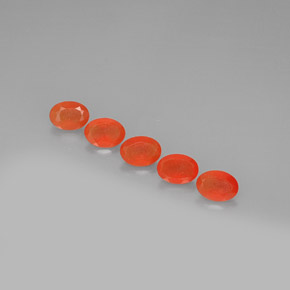 カラットの天然レッドオレンジカーネリアン（7×5.1 mm・透明）