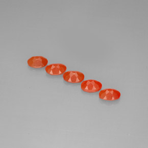 カラットの天然レッドオレンジカーネリアン（7×5.1 mm・透明）