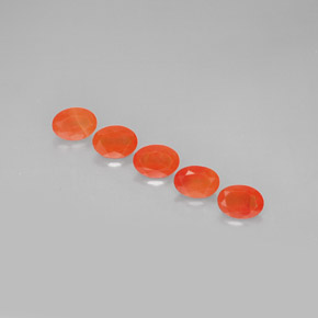 カラットの天然レッドオレンジカーネリアン（7×5.2 mm・透明）