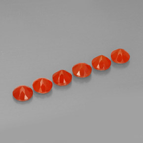 カラットの天然レッドオレンジカーネリアン（5.12 mm・透明）