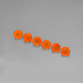 カラットの天然オレンジカーネリアン（5.10 mm・透明）