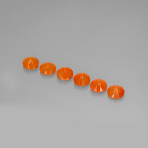 カラットの天然オレンジカーネリアン（5.10 mm・透明）