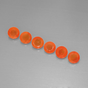 カラットの天然レッドオレンジカーネリアン（5.10 mm・透明）