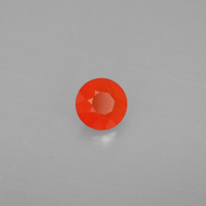 0.40カラットの天然オレンジカーネリアン（4.90 mm・透明）