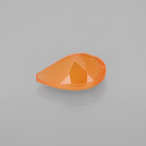 1.29カラットの天然オレンジカーネリアン（9.1×6.1 mm・透明）