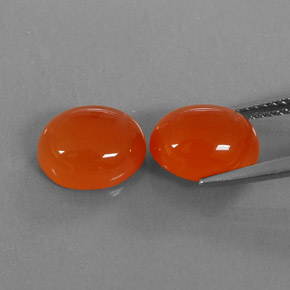 カラットの天然オレンジカーネリアン（10×8.2 mm・透明）