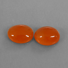 カラットの天然オレンジカーネリアン（10.2×8.4 mm・透明）