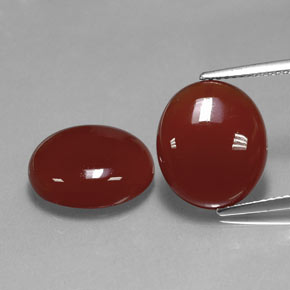 カラットの天然茶色がかった赤カーネリアン（14.1×12.1 mm・オーバルカット）