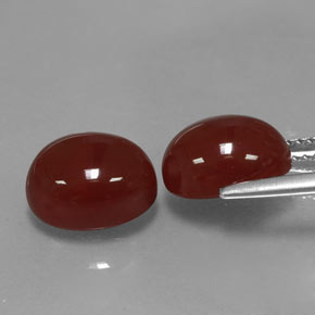 カラットの天然茶色がかった赤カーネリアン（10.1×8.1 mm・オーバルカット）