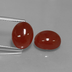 カラットの天然オレンジカーネリアン（10.1×8 mm・オーバルカット）