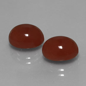 カラットの天然茶色がかった赤カーネリアン（10×8 mm・オーバルカット）