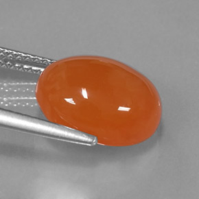 5.15カラットの天然オレンジカーネリアン（12.3×10.2 mm・オーバルカット）
