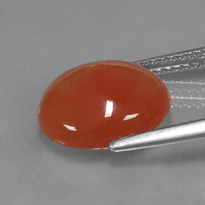 3.92カラットの天然レッドオレンジカーネリアン（12.2×10 mm・オーバルカット）