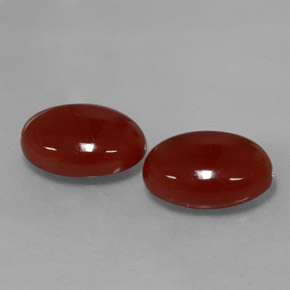カラットの天然茶色がかった赤カーネリアン（14×10.1 mm・オーバルカット）