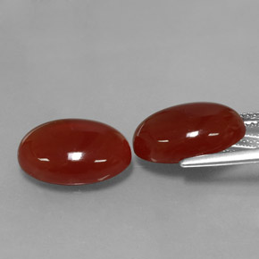 カラットの天然茶色がかった赤カーネリアン（14×10.1 mm・オーバルカット）