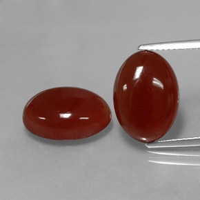 カラットの天然茶色がかった赤カーネリアン（13.9×10.1 mm・オーバルカット）