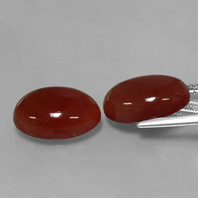 カラットの天然茶色がかった赤カーネリアン（13.9×10.1 mm・オーバルカット）