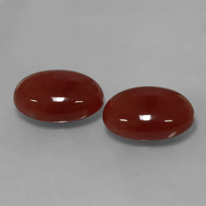 カラットの天然茶色がかった赤カーネリアン（13.8×10 mm・オーバルカット）