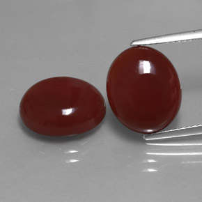 カラットの天然茶色がかった赤カーネリアン（13.1×11.1 mm・オーバルカット）
