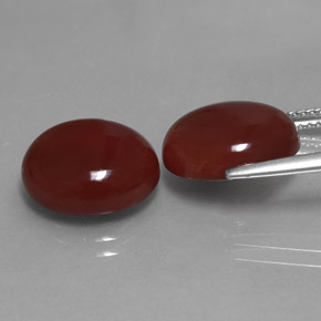 カラットの天然茶色がかった赤カーネリアン（13.1×11.1 mm・オーバルカット）