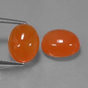 カラットの天然オレンジカーネリアン（11.1×9.1 mm・透明）