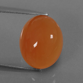 3.91カラットの天然オレンジカーネリアン（11.1×9 mm・透明）