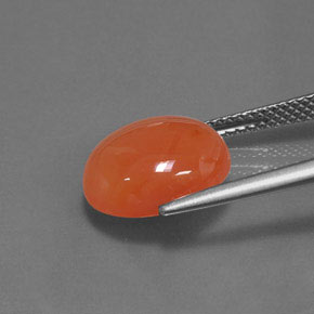 4.71カラットの天然オレンジカーネリアン（12.2×10.3 mm・オーバルカット）