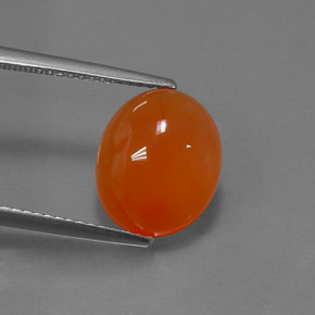 4.59カラットの天然オレンジカーネリアン（12×10 mm・オーバルカット）