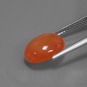 4.50カラットの天然オレンジカーネリアン（12.2×10.2 mm・オーバルカット）