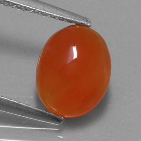 1.84カラットの天然オレンジカーネリアン（9.3×7.2 mm・透明）