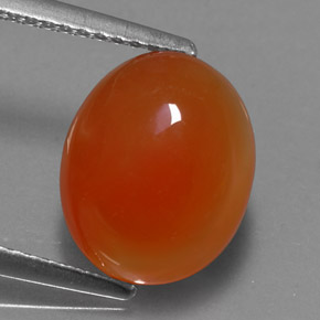 4.11カラットの天然オレンジカーネリアン（11.3×9.2 mm・透明）