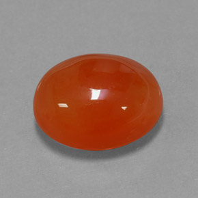 3.80カラットの天然レッドオレンジカーネリアン（11.2×9.2 mm・透明）