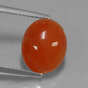 3.43カラットの天然レッドオレンジカーネリアン（11.3×9.3 mm・透明）