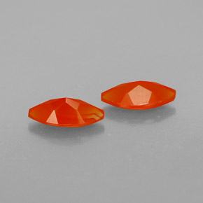 カラットの天然オレンジカーネリアン（8×4 mm・透明）