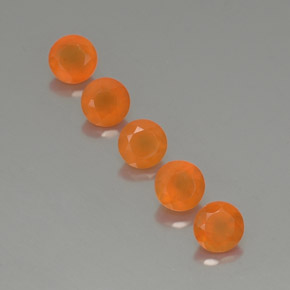 カラットの天然オレンジカーネリアン（5.10 mm・透明）