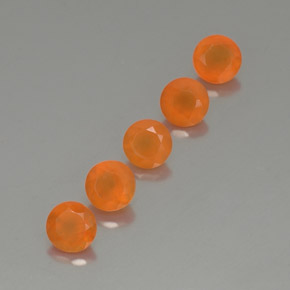 カラットの天然オレンジカーネリアン（5.10 mm・透明）
