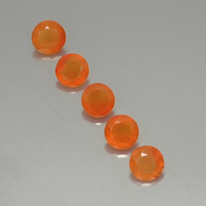 カラットの天然オレンジカーネリアン（5.00 mm・透明）