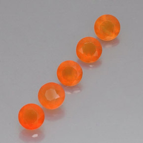 カラットの天然オレンジカーネリアン（5.03 mm・透明）