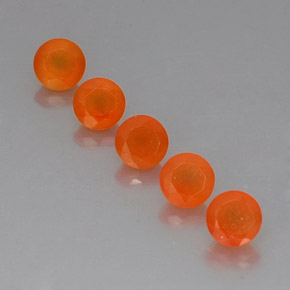 カラットの天然オレンジカーネリアン（5.13 mm・透明）