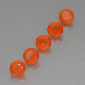 カラットの天然オレンジカーネリアン（5.11 mm・透明）