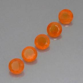 カラットの天然オレンジカーネリアン（5.07 mm・透明）