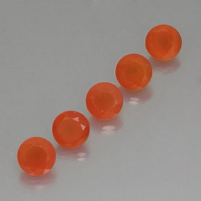 カラットの天然オレンジカーネリアン（5.08 mm・透明）