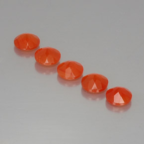 カラットの天然オレンジカーネリアン（5.09 mm・透明）