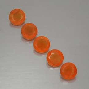 カラットの天然オレンジカーネリアン（5.11 mm・透明）