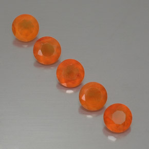 カラットの天然オレンジカーネリアン（5.14 mm・透明）