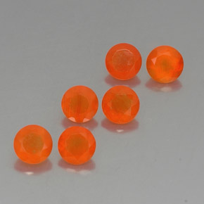 カラットの天然オレンジカーネリアン（5.11 mm・透明）