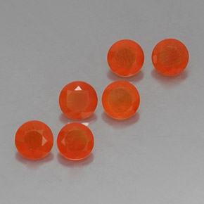 カラットの天然オレンジカーネリアン（5.04 mm・透明）