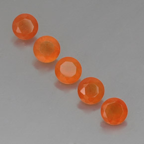 カラットの天然オレンジカーネリアン（5.08 mm・透明）